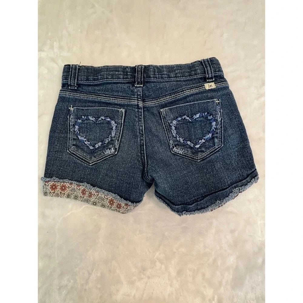 LEI‎ Girls Denim Shorts Size 8 Dark Wash Heart Embroidery Floral Cuff Boho